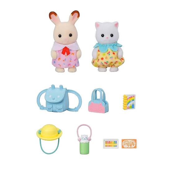 Calico Critters nursery friend walk along duo