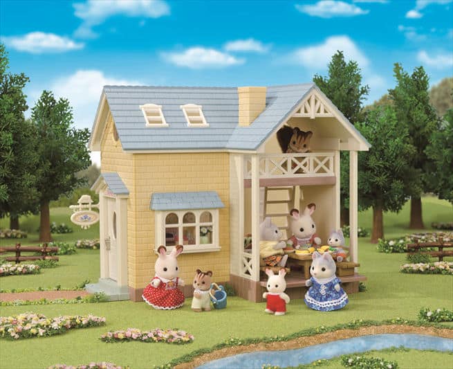 Calico critters bluebell cottage gift set